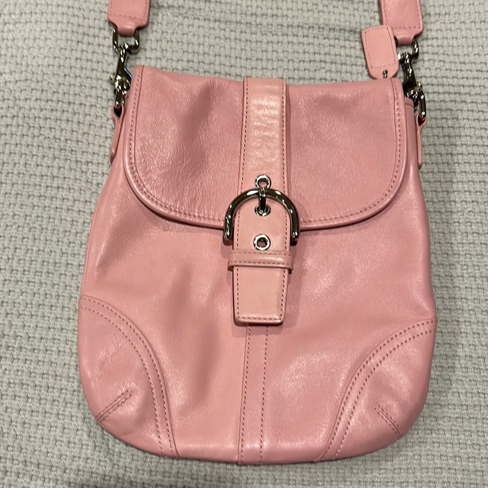 Vintage Coach Womens Shoulder/Cross Body Bag.